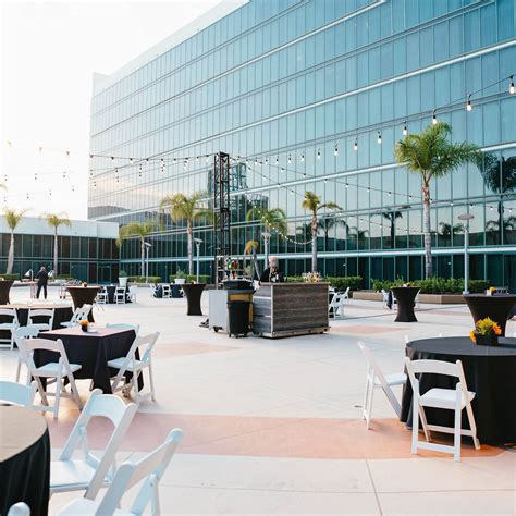 hilton anaheim photos|hilton anaheim lanai deck.